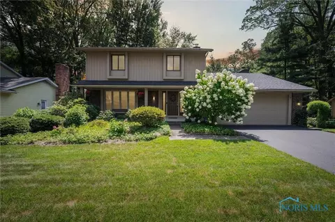 6951 Gettysburg Dr, Sylvania, OH 43560