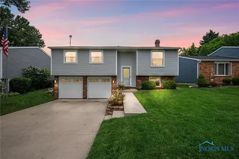 5620 Brook Point Rd, Toledo, OH 43611