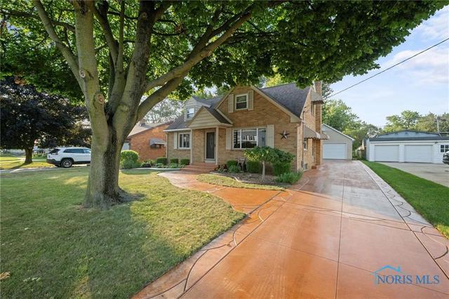 461 Eagle Point Rd, Rossford, OH 43460