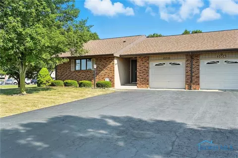 2000 Silverstone Dr, Findlay, OH 45840