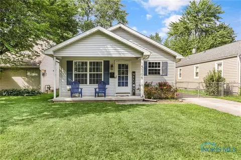 5106 Kellogg Rd, Toledo, OH 43615
