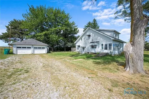 21151 Fostoria Rd, Luckey, OH 43443