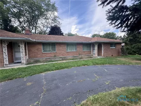 28543 Earl Dr, Millbury, OH 43447