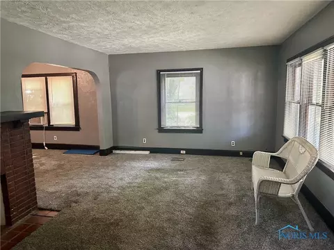 2026 Clinton St, Toledo, OH 43607 photo 8