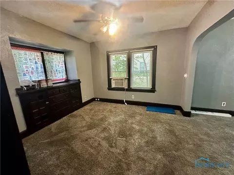 2026 Clinton St, Toledo, OH 43607 photo 13