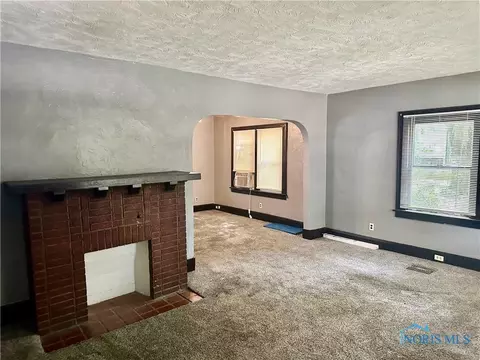 2026 Clinton St, Toledo, OH 43607 photo 7