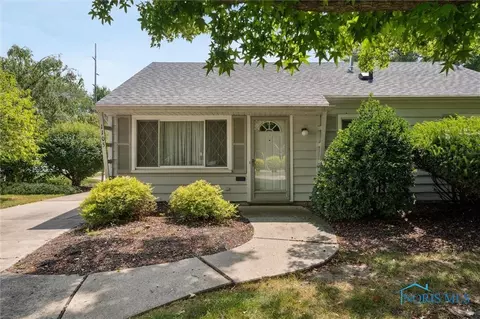 1105 Westfield Dr, Maumee, OH 43537