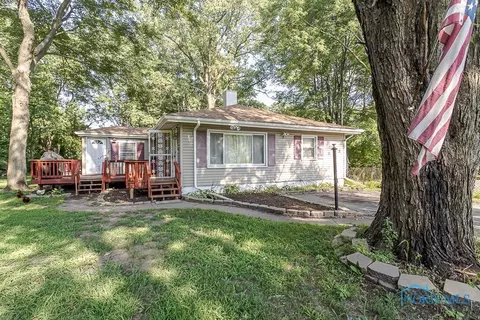 502 N Holland Sylvania Rd, Toledo, OH 43615