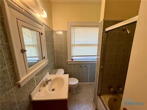 2042 Joffre Ave, Toledo, OH 43607 photo 14