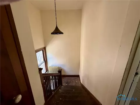 2042 Joffre Ave, Toledo, OH 43607 photo 4
