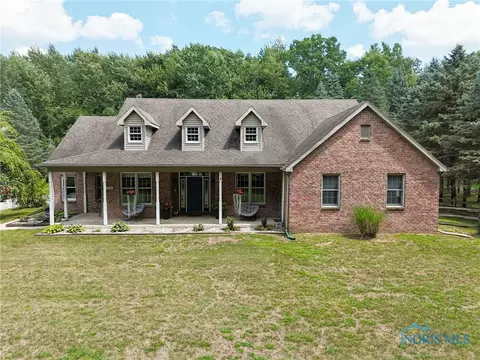 5531 S Fulton Lucas Rd, Swanton, OH 43558