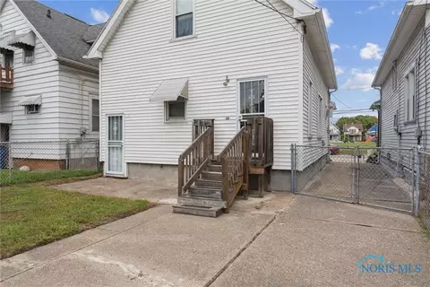 1749 Hamilton St, Toledo, OH 43607 photo 40