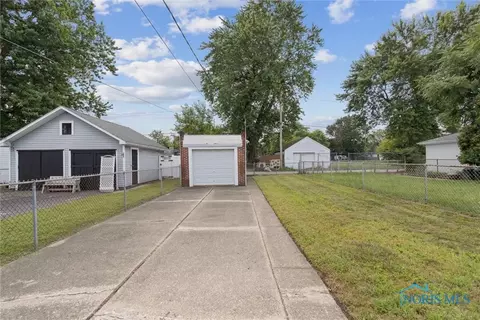 1749 Hamilton St, Toledo, OH 43607 photo 36