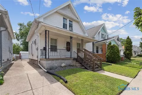 1749 Hamilton St, Toledo, OH 43607 photo 2