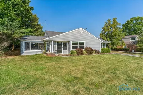 1634 Parkway Dr, Findlay, OH 45840