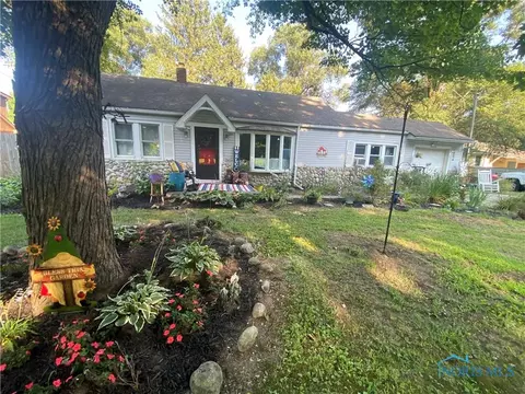 4806 Vineyard Rd, Toledo, OH 43623