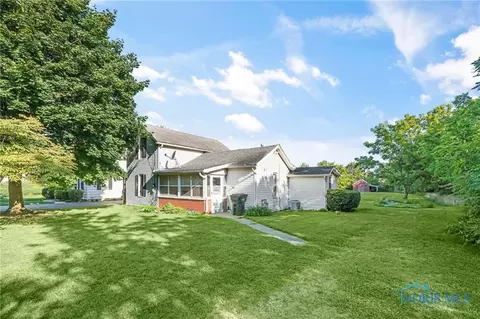 108 Locust St, Luckey, OH 43443