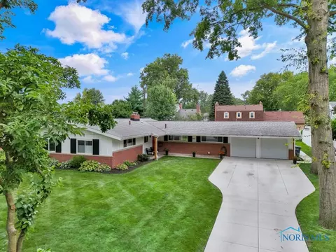 3847 Surrey Rd, Toledo, OH 43615