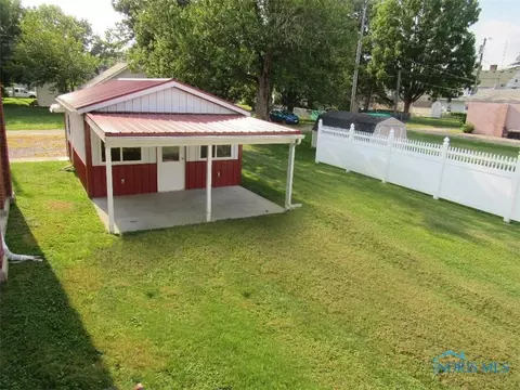 Exterior - 519 E Butler St, Bryan, OH 43506 photo 2 of 2