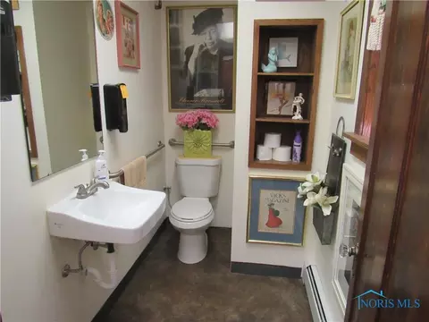 Bath - 519 E Butler St, Bryan, OH 43506 photo 3 of 3