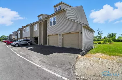 8960 W Canada Goose Ct, Oak Harbor, OH 43449