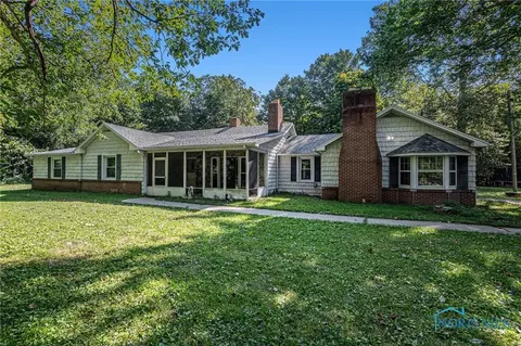 21306 Pemberville Rd, Luckey, OH 43443