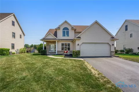 459 Haley Dr, Oregon, OH 43616