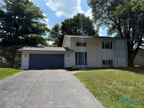 5741 Heatherbank Rd, Toledo, OH 43614