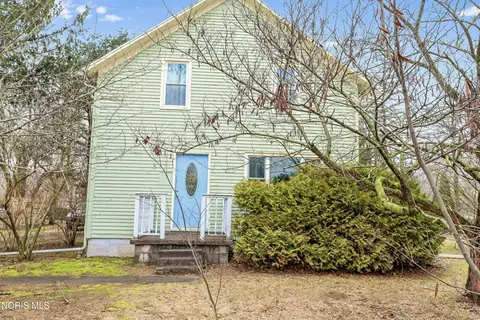 1402 S Crissey Rd, Holland, OH 43528