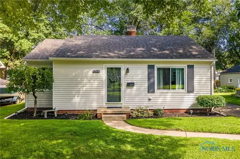 4746 Hannaford Dr, Toledo, OH 43623