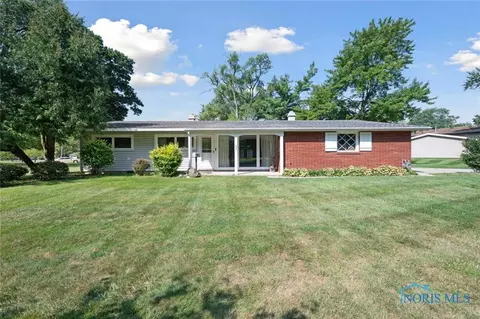 5947 San Reno Dr, Sylvania, OH 43560