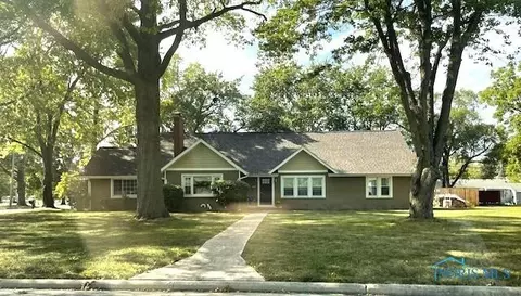 630 Center Ridge Rd, Bryan, OH 43506