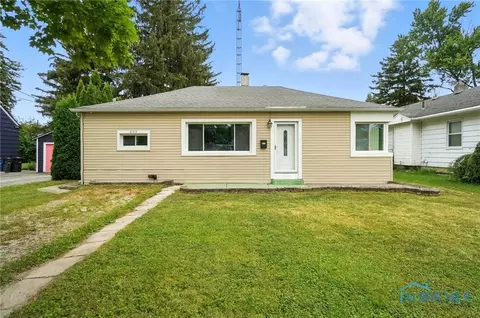 533 W 8th St, Perrysburg, OH 43551