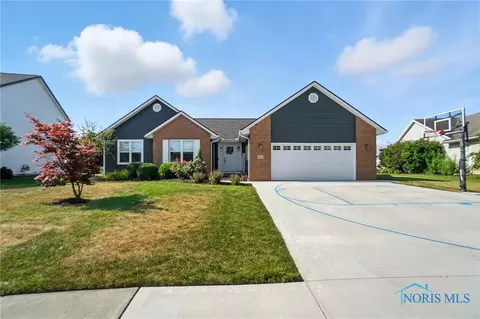 1443 Timberwood Dr, Findlay, OH 45840