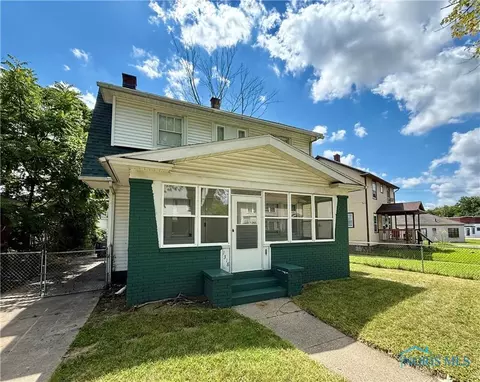 1318 Addington Rd, Toledo, OH 43607