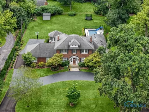 4331 Indian Rd, Ottawa Hills, OH 43615