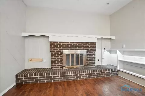 Living - 603 S Gormley St, Forest, OH 45843 photo 5 of 7