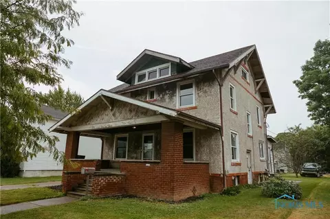 1007 N Scott St, Napoleon, OH 43545