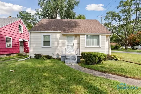 904 Mackow Dr, Toledo, OH 43607 photo 3