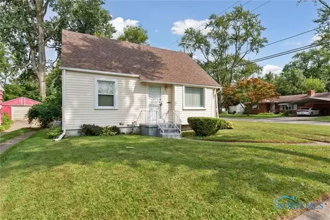 904 Mackow Dr, Toledo, OH 43607 photo 2