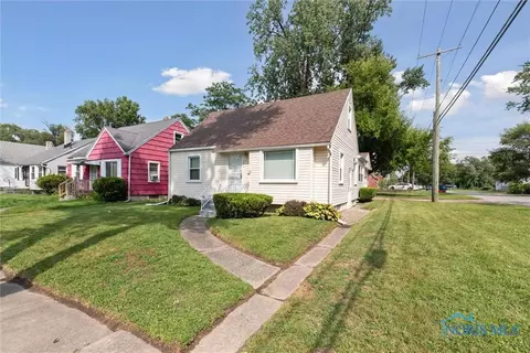 904 Mackow Dr, Toledo, OH 43607 photo 5