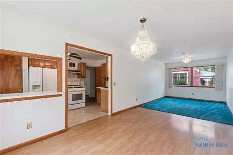 904 Mackow Dr, Toledo, OH 43607 photo 9