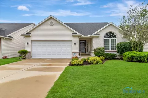 701 Meadowchase Ln, Toledo, OH 43615
