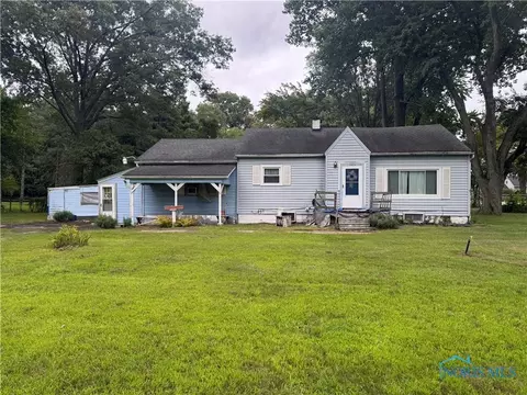 8276 Dorr St, Toledo, OH 43617