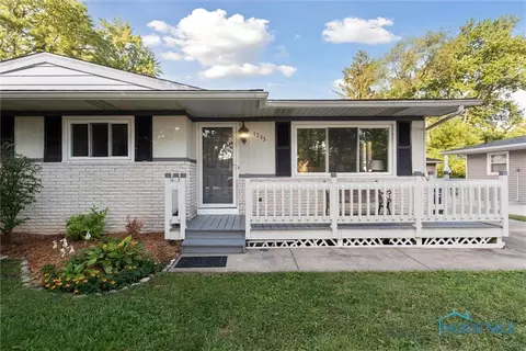 1245 Cady St, Maumee, OH 43537