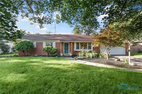 5925 Holman Rd, Toledo, OH 43615