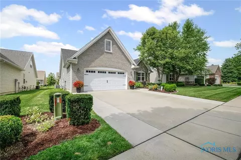 5329 Palisades Dr, Sylvania, OH 43560