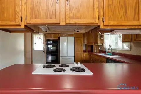 339 E Oliver St, Mccomb, OH 45858 photo 12