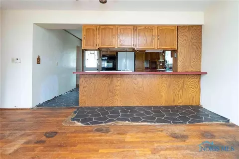 339 E Oliver St, Mccomb, OH 45858 photo 10