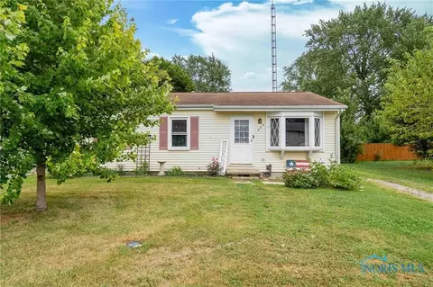 339 E Oliver St, Mccomb, OH 45858 photo 2